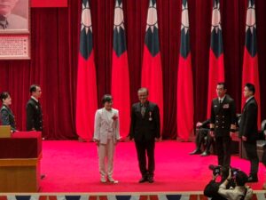 2f0d4f32-74c4-48ad-a1e3-31f29c93a352