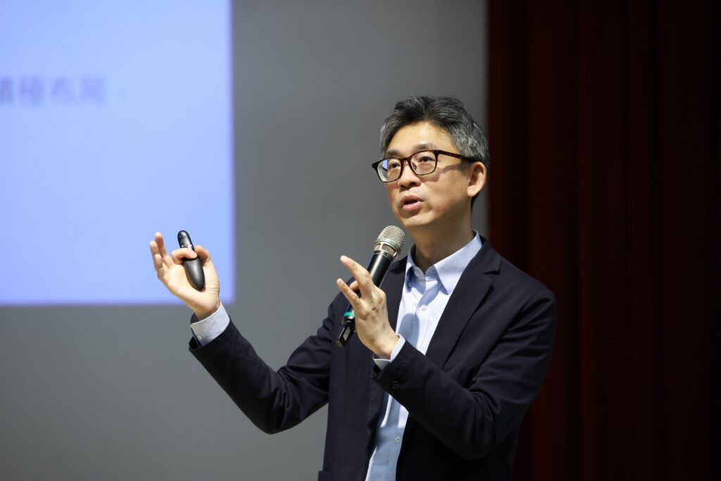 0D8A0713_Press_ReS45_0327