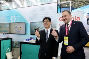 ce2e3131-bb66-4682-9820-449c305c65e3