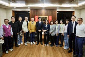 圖說1-高雄市議會第4屆第7次定期大會開幕，陳其邁率領市府團隊拜會各黨團、議長康裕成、副議長曾俊傑。