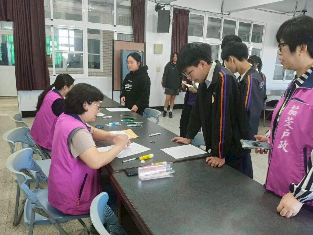 茄萣戶政受理國中身分證相片3