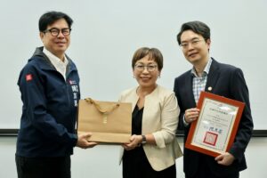 圖3_市政會議邀請日月光半導體與會，分享半導體先進封裝及矽光子產業發展趨勢，市府持續深化與產業界交流合作，掌握關鍵產業動向。