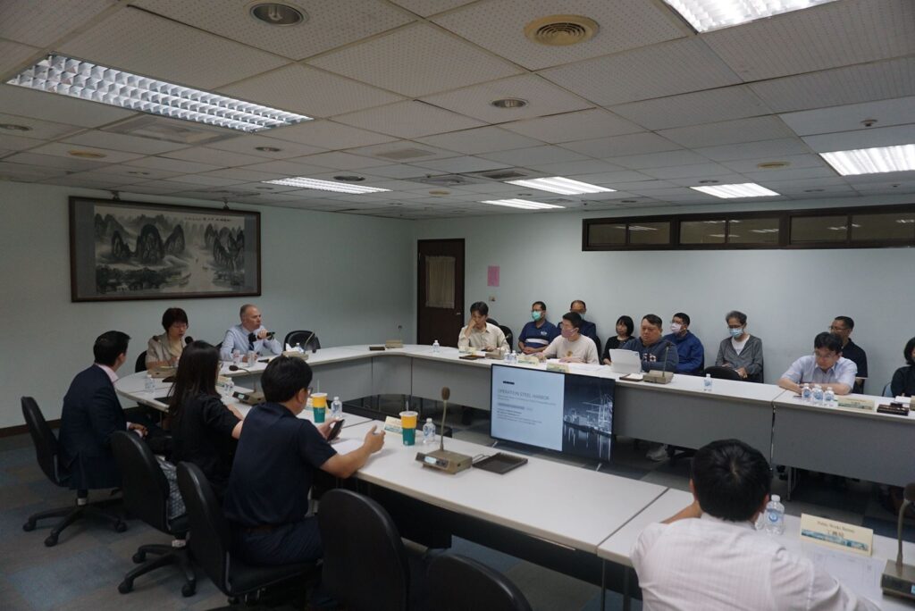 圖4、市府資訊處、交通局、水利局及工務局依兵棋推演情境逐一向專家說明