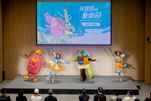 花露露與他的好朋友帶來《如果你快樂就動一動》演出。攝影：Kito，衛武營國家藝術文化中心提供。