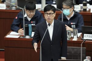 1150514通稿-議員關心鳳山建設與發展，陳其邁率市府團隊逐一回應捷運青線、鳳翔公園、空中鳳城與交通等議題。