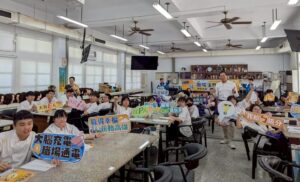 圖2-「職場任我行」入校宣導，引導應屆畢業生思考未來職涯_0