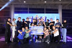 圖說1：陳其邁為選手們加油，並為BREAKING_CREW_BATTLE_冠軍隊伍「HRC_Sniper_Force」頒獎，以實際行動力挺街舞運動。